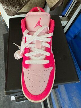 Youth Jordan size 7